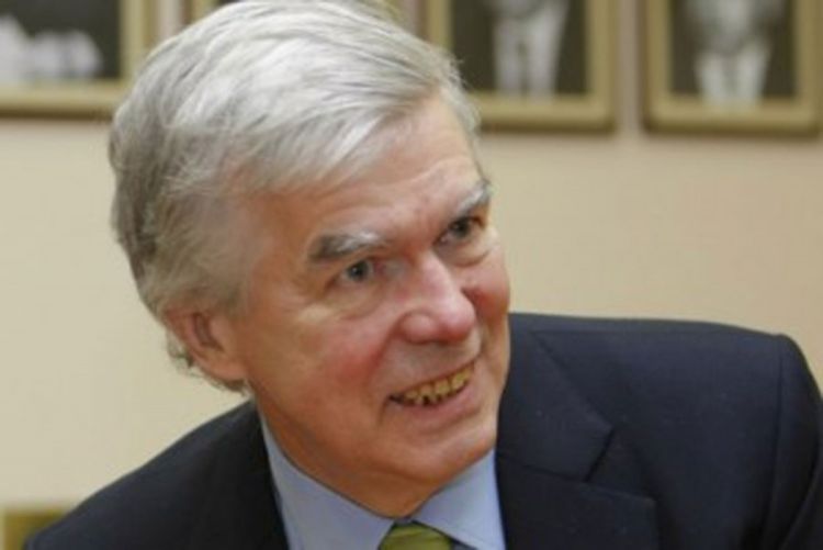 Kupera gađali paradajzom u Prištini