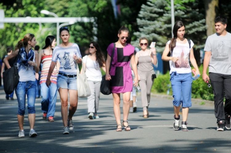 Atraktivne Banjalučanke dodatno podižu temperaturu
