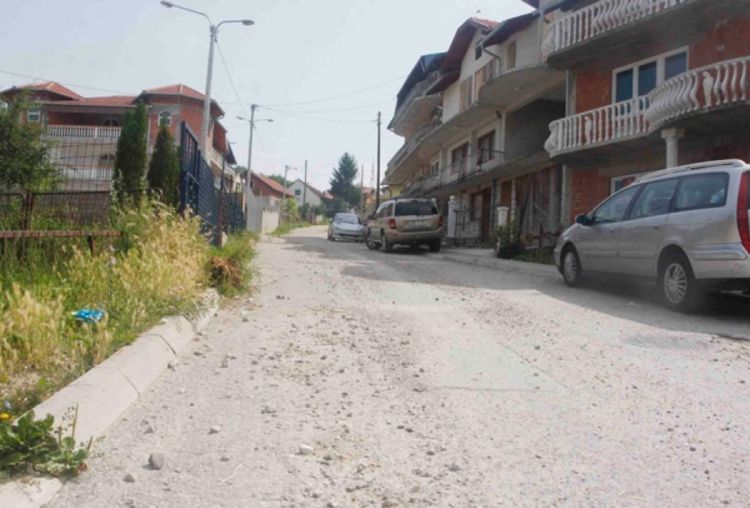 Na Starčevici rupe duboke i do metar