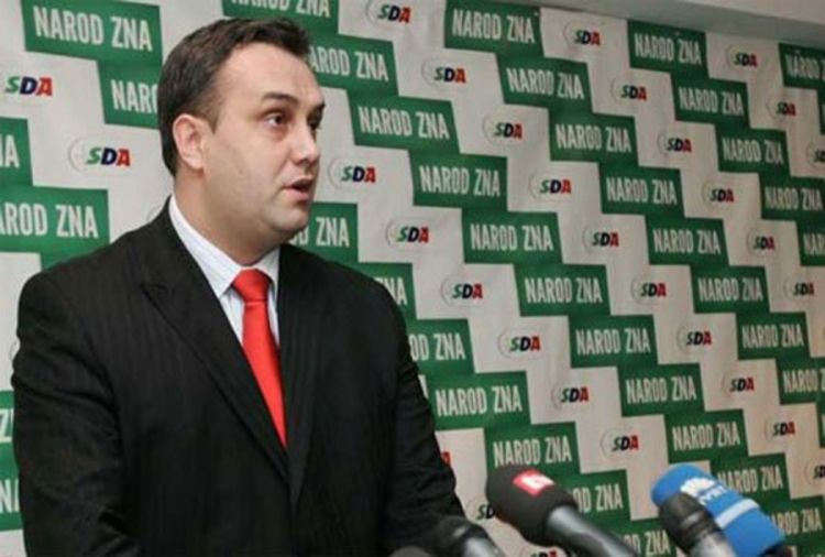 Sarajlić: Lagumdžija kreator političkog haosa