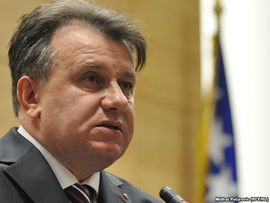 Nikšić: Sjednica nema, ali Vlada radi
