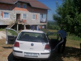 Prijedor: Nestalu kćerku (12) našla iza kuće bez svijesti