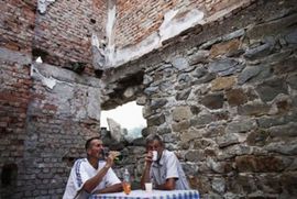 Nedžad i Slobodan otvorili kafanu u Potočarima