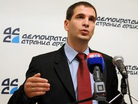 D S S kritikuje Dačića zbog uticaja stranih sila na Vladu