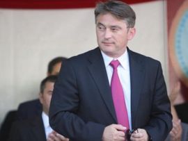 Komšić napustio sjednicu SDP, protivi se sporazumu sa HDZ: Izabrao ...