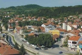 Pucnjava u Gračanici, obračun dviju kriminalnih grupa, bačena i bomba