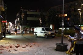 Zemljotres od 4,9 stepeni potresao BiH: Građani u panici bježali iz ...