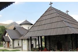 Manastir u srcu zlatne planine