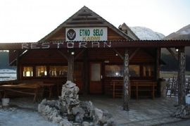 Demoliran restoran čiji je gazda izbacio majku s 5 djece i monahinju