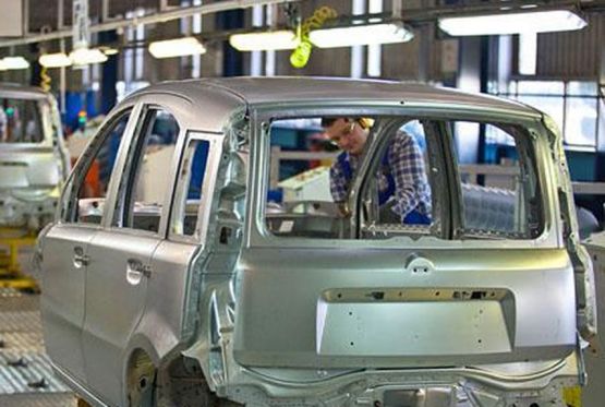 Pad prodaje automobila u Italiji