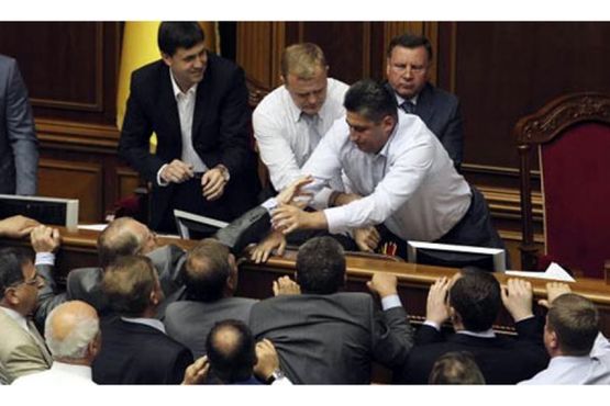 Delegati ponovo ukrstili pesnice