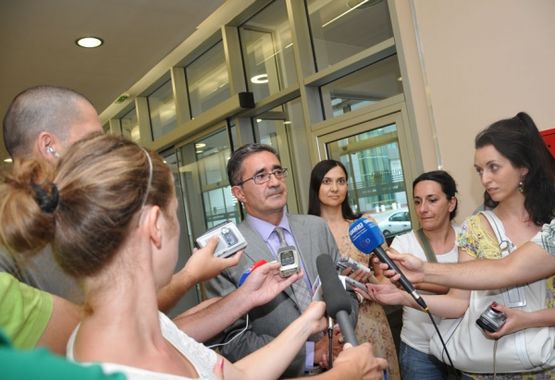 Anton Kasipović povukao ostavku