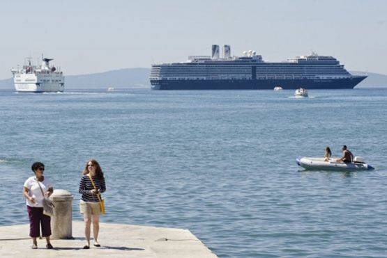 Galebovi prešli na pljačku turista