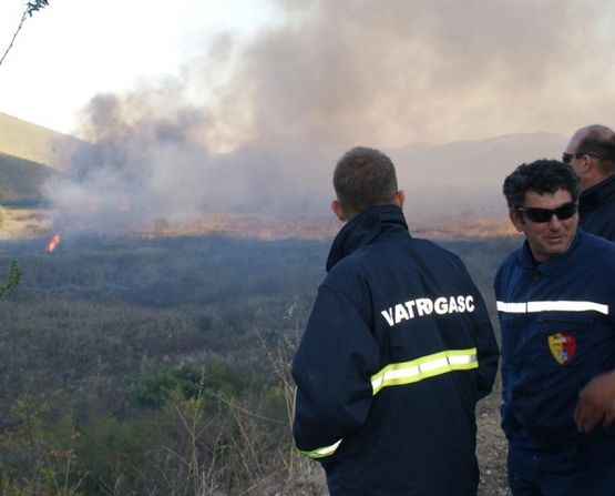 Požar iz Crne Gore širi se prema RS