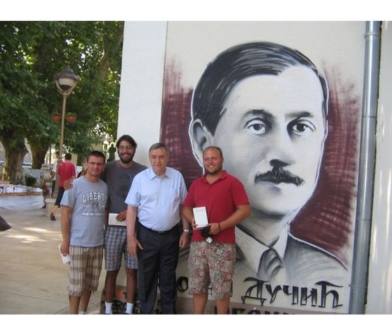 Dučićev portret naslikao na zidu