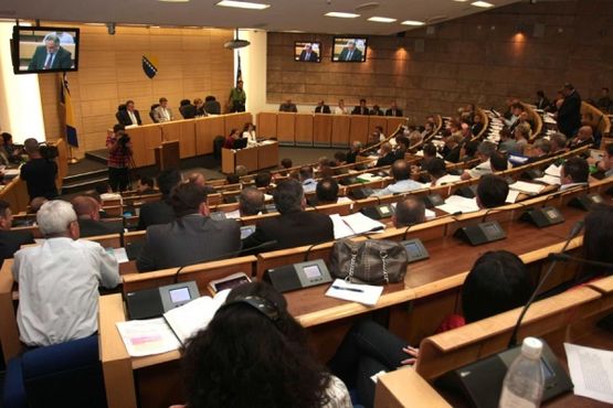 Dom naroda Parlamenta FBiH: U petak o smjeni Budimira i Kebe