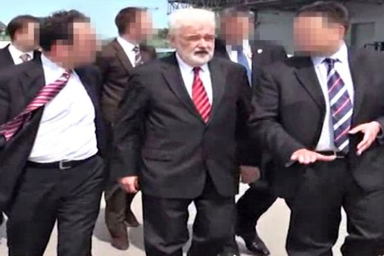 U Vladi Srbije masovno gledali porniće i nudili novac za seks