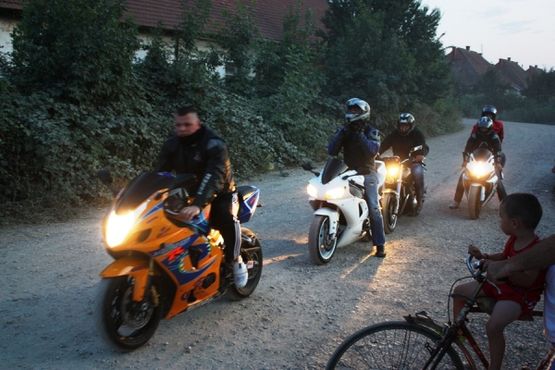 Počela motorijada u Modriči: Stiglo više od 500 bajkera