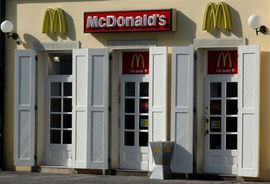 Romima zabranjen ulazak u Mekdonalds