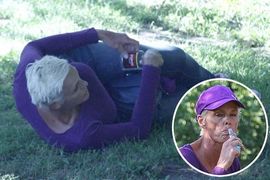 Brigit Nilsen snimljena kako se tetura pijana u parku