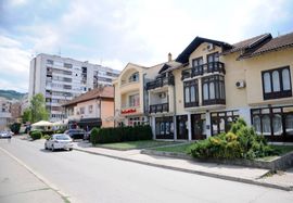 Istraživanje Nezavisnih novina (XVIII): Budžet potrošili na plate i ...