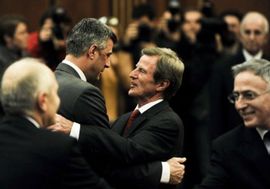 Pomogli Tačiju, pa razvili svoj biznis na Kosovu
