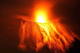 Erupcija vulkana u Ekvadoru, evakuisano 110 porodica
