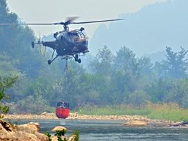 Helikopter EUFOR-a gasi požar u Bratuncu