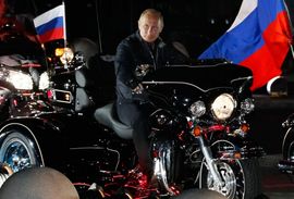 Njemcov: Putin troši milijarde na luksuz