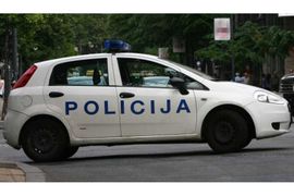 Ranjen pobjegao iz policijskog auta