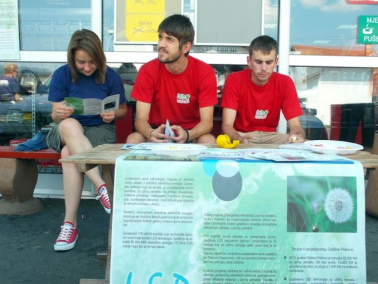 Instalisana štedljiva rasvjeta u Petrovu