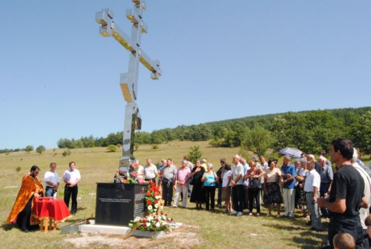 Štrbac: Ne zaboraviti ubijene Srbe