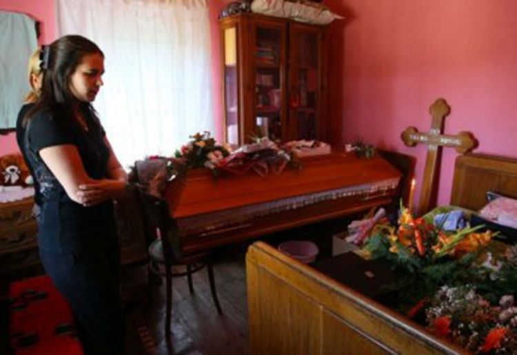Majka ubijenog štićenika nije došla na sahranu sinu jedincu