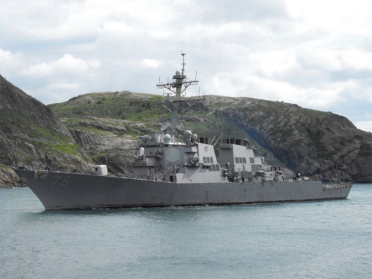 Američki razarač se sudario s tankerom