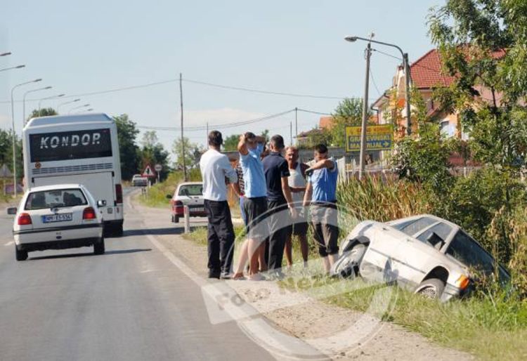 Banjaluka: U slijetanju mercedesa povrijeđeni vozač i suvozač