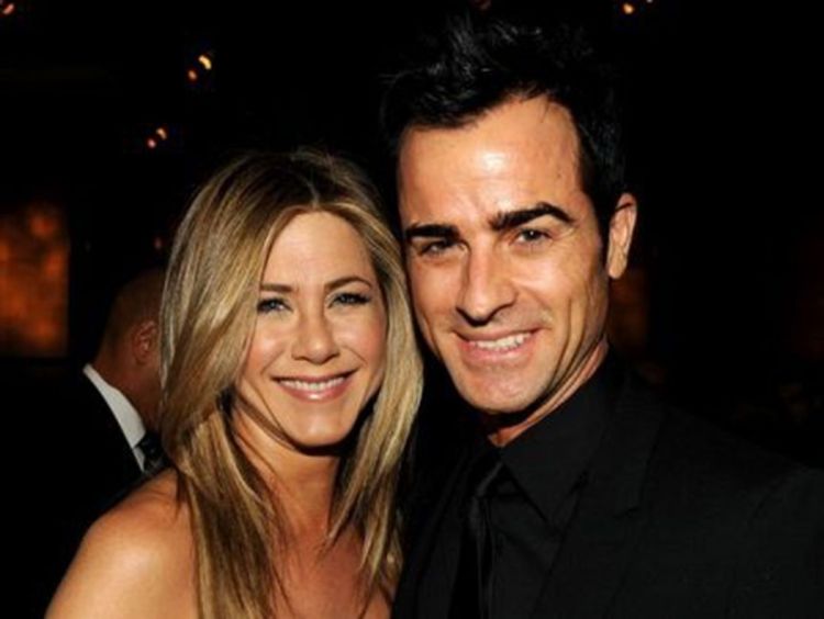Udaje se Dženifer Aniston