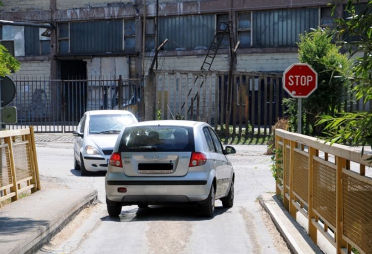Saobraćajni kolaps pravi znak STOP na mostu preko Vrbanje