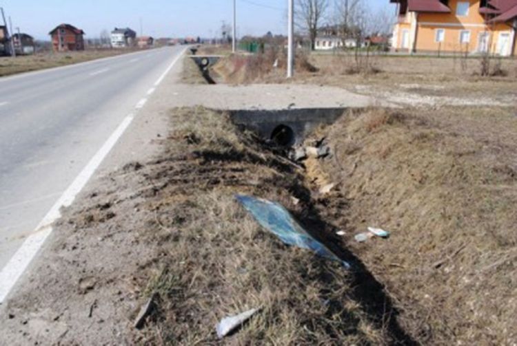 Prijedor: Maloljetnik vozeći bagi sletio s puta i poginuo