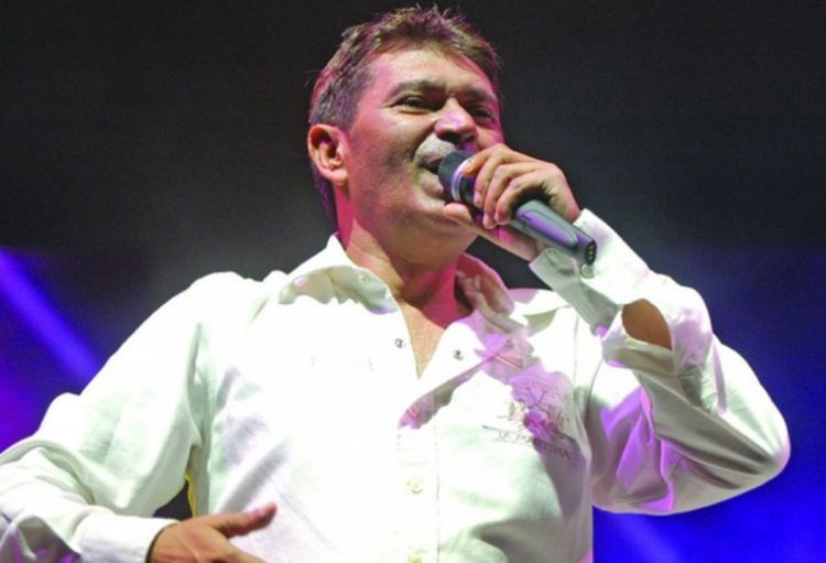 Sinan Sakić ide u tehno, priviđa mu se Sai Baba