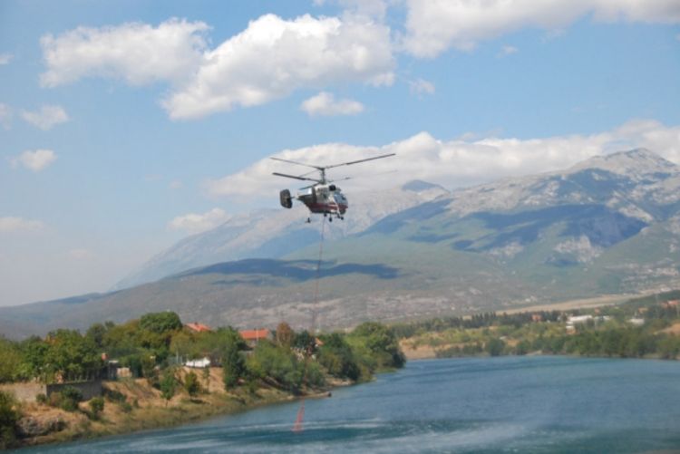 Bura još više raspirila vatru