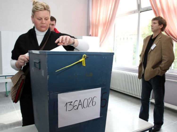 SDA finansira registraciju lažnih birača u Bratuncu?