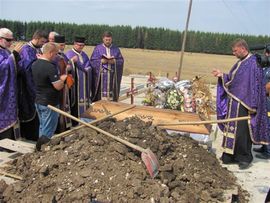 Sahranjena devetogodišnja djevojčica, jedna od prvih žrtava ...