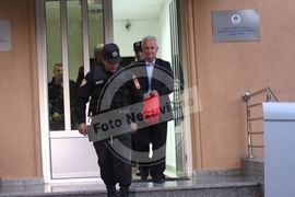 Čereku pritvor, u bazenu 100.000 maraka mita