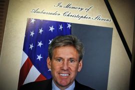 Američki ambasador bio još živ kad je izvučen iz sobe