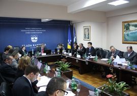 Revizori u USK: Ostvarili deficit, a povećali primanja