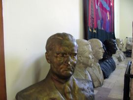Marš bronzanih heroja kroz istoriju