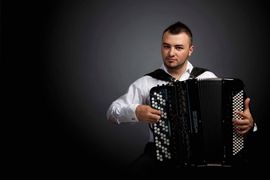 Aleksandar Vidaković, muzičar iz Banjaluke: Harmonika u di-džej ritmu