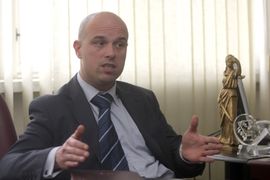 Tegeltija priznao da je ispijao kafe sa Smiljanićem