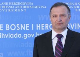 Ministar Helez: Majstorović za moju glavu nudi 100.000 evra