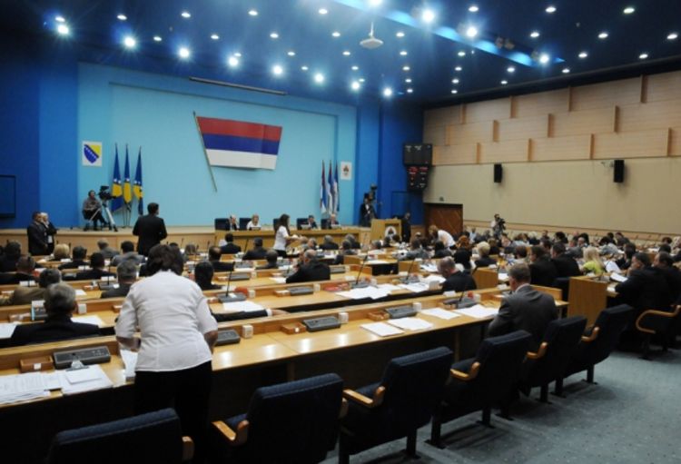 Raspravu o rebalansu "obojila" kampanja